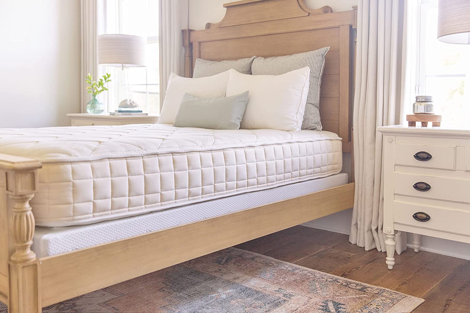 Organic Mattress. Medium Firm Mattress for Universal Comfort Made in USA
